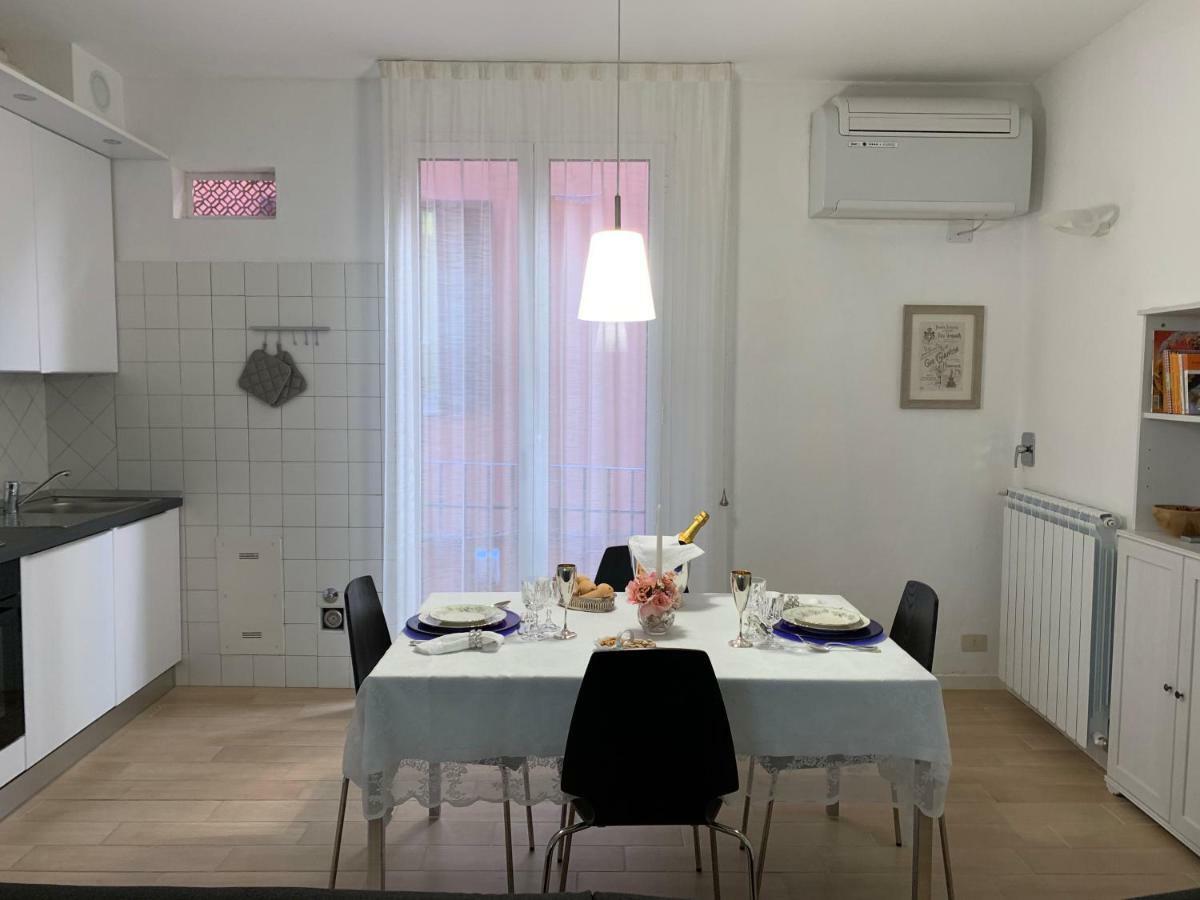 Temporary House Vicolo Colombina Apartment Болоня Екстериор снимка