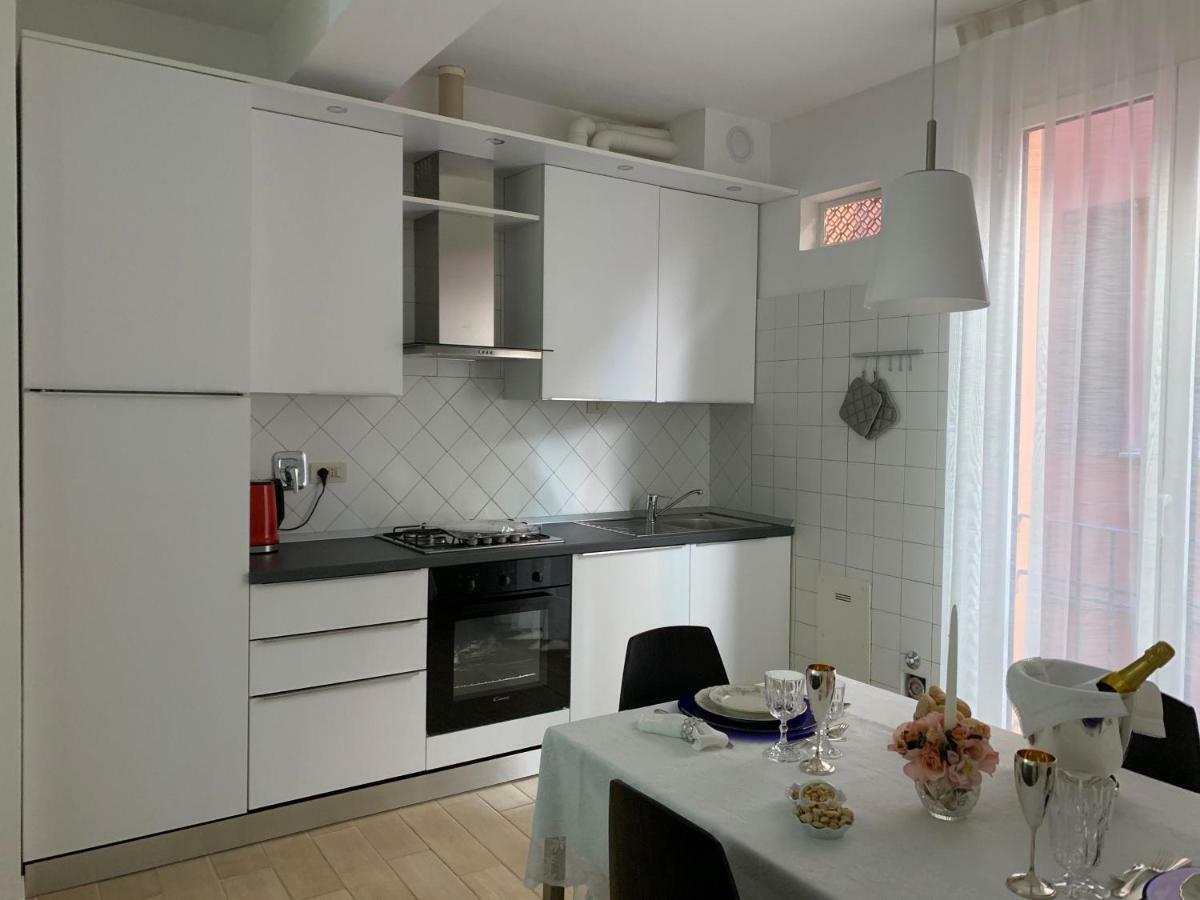 Temporary House Vicolo Colombina Apartment Болоня Екстериор снимка